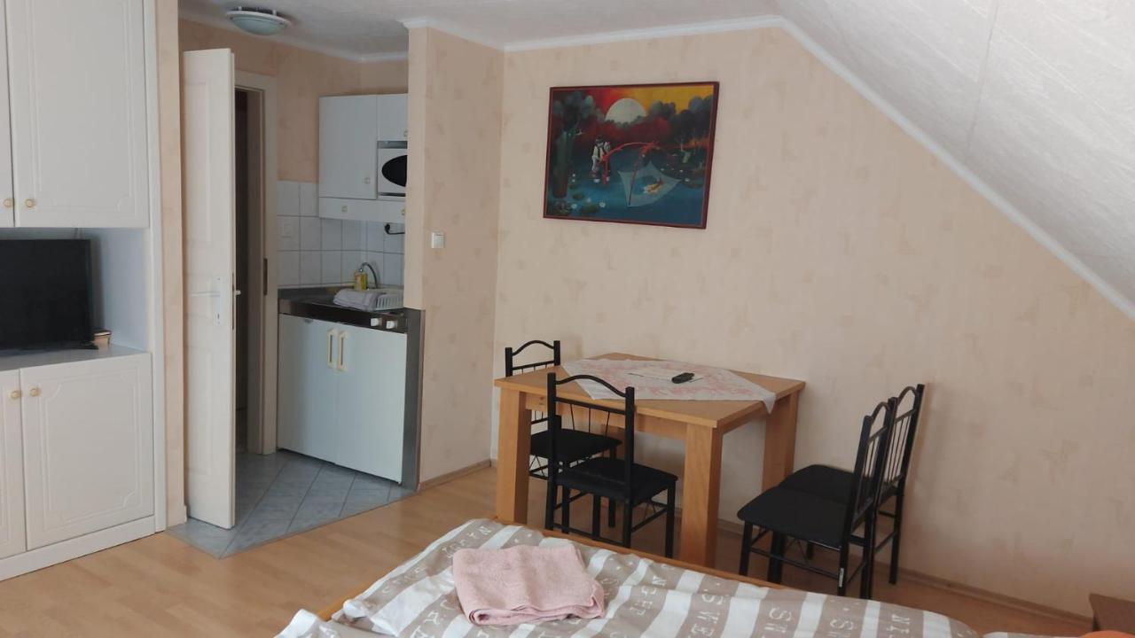 David Apartman Gyula Buitenkant foto