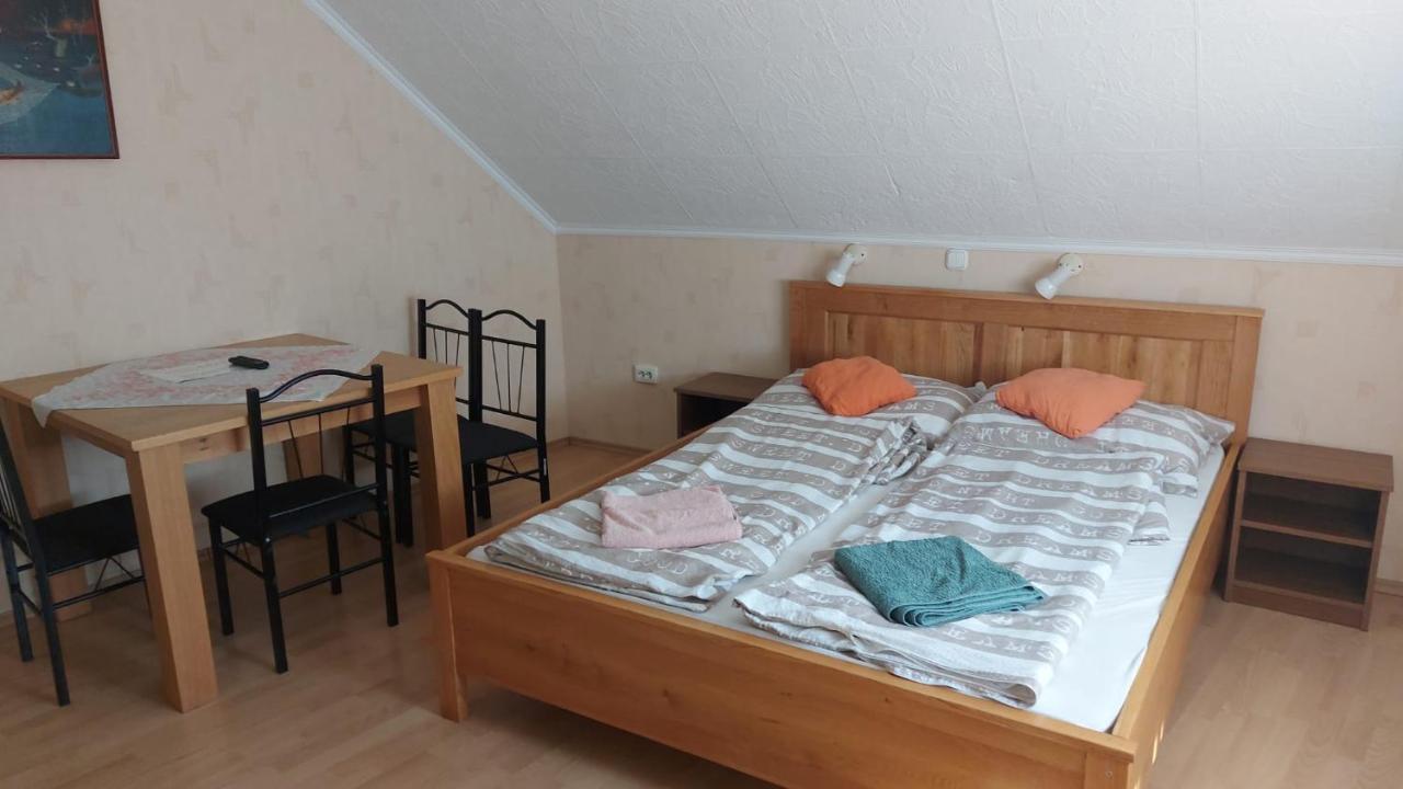 David Apartman Gyula Buitenkant foto