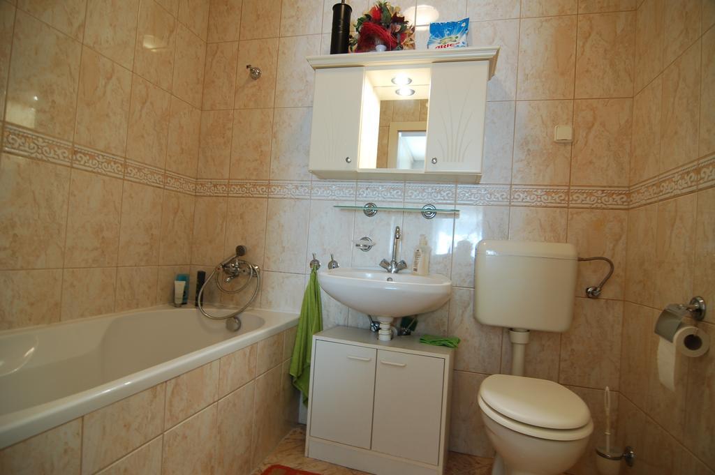 David Apartman Gyula Buitenkant foto