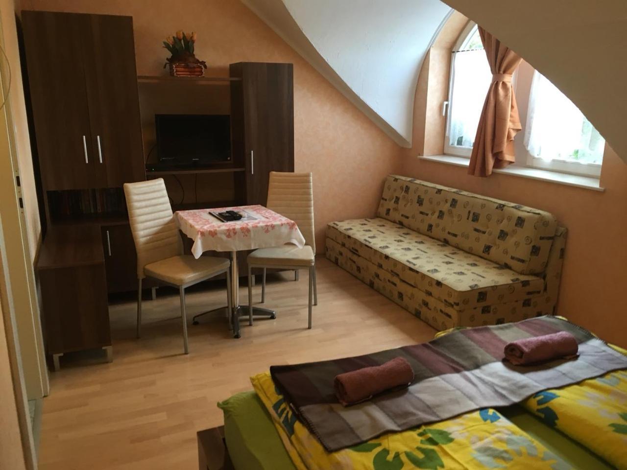 David Apartman Gyula Buitenkant foto